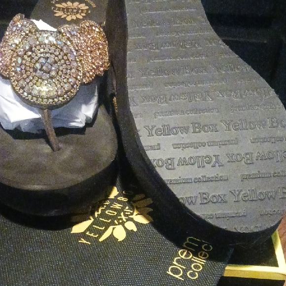 Yellow Box Black Sandals with Gold Accents - Picture 4 of 8